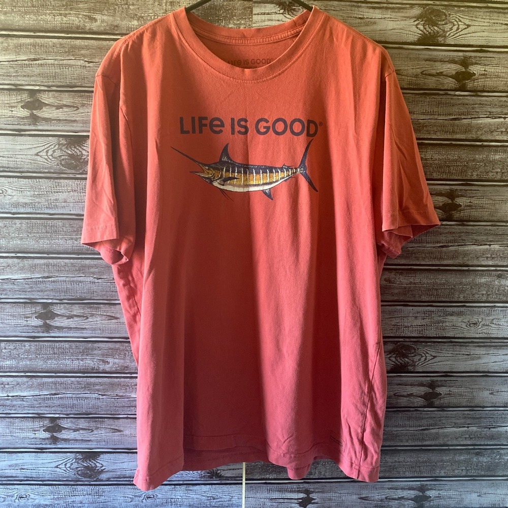 Life Is Good‎ Men's Short-Sleeved Crusher Tee Size L Red Fish